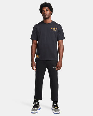 NIKE LIVEROOOL X LEBRON JAMES 23-24 M90 TEE BLACK/TRULY GOLD