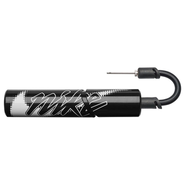 NIKE ESSENTIAL BALL PUMP BLACK/GRAPHIC