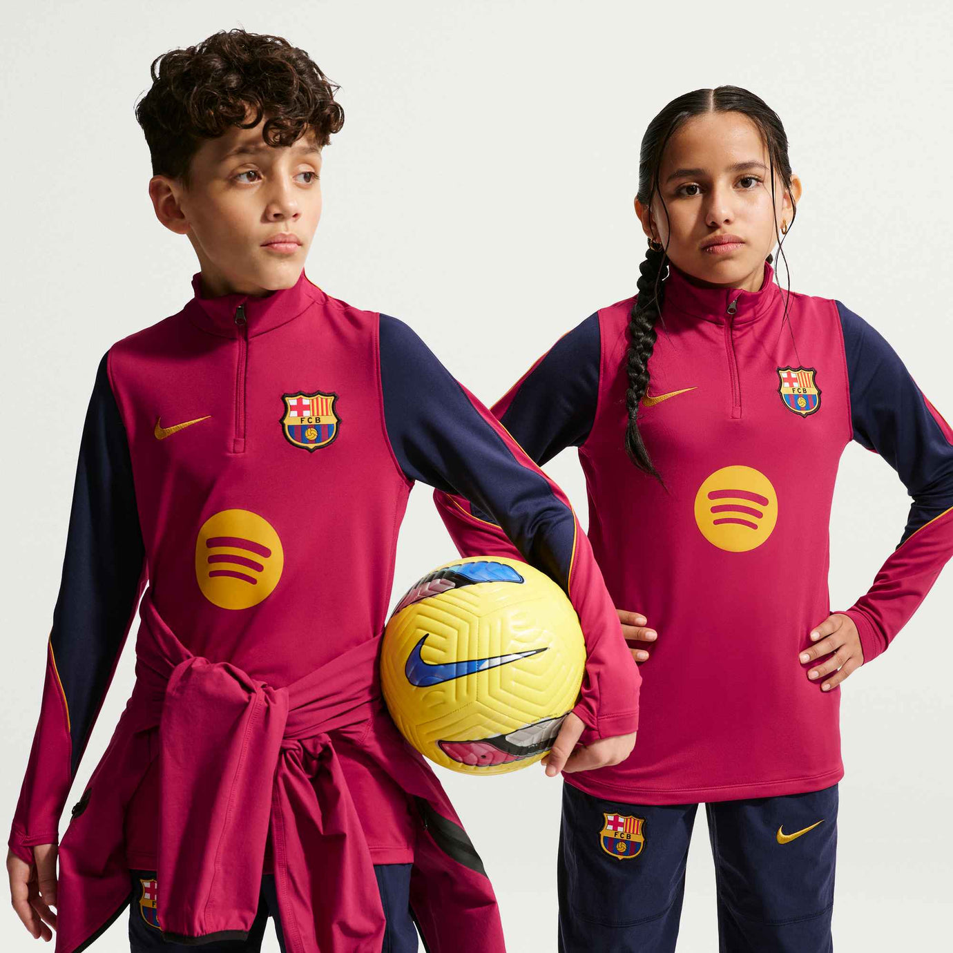 NIKE JR BARCELONA 26-27 STRIKE DRILL TOP NOBLE RED/MINERAL YELLOW