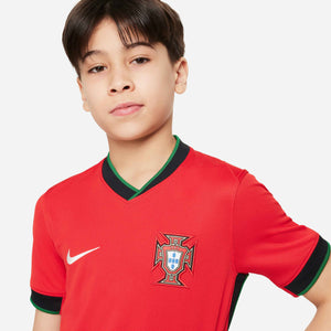 NIKE JR PORTUGAL EURO2024 HOME JERSEY UNIVERSITY RED/PINE GREEN