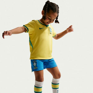 NIKE JR BRAZIL WC26 HOME LB KIT CANARY/LIGHT MENTA