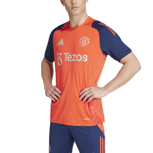 ADI MAN U 24-25 TR JERSEY BRIGHT RED/NIGHT INDIGO