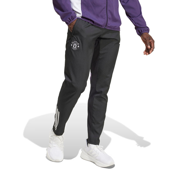 ADI MAN U 25-26 PRESENTATION PANT BLACK/AURORA PLUM