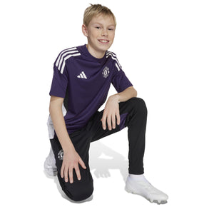 ADI JR MAN U 25-26 TR JERSEY AURORA PLUM/WHITE