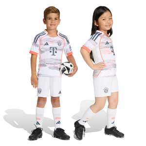 ADI JR BAYERN 25-26 AWAY MINIKIT WHITE/GREY/RED