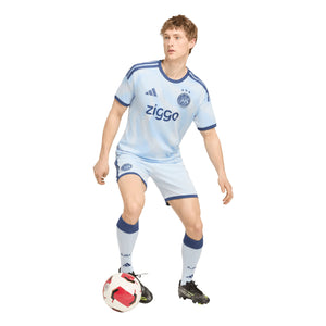 ADI AJAX 26-27 THIRD SHORT CRYSTAL SKY