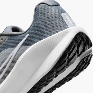 NIKE DOWNSHIFTER 13 GREY/WHITE