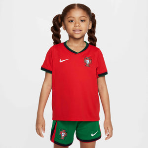 NIKE JR PORTUGAL EURO2024 LB HOME KIT UNIVERSITY RED/PINE GREEN