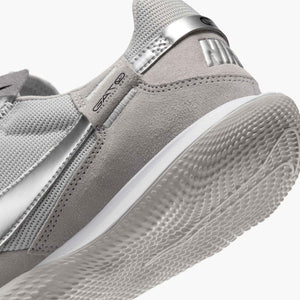 NIKE STREETGATO IC SMOKE GREY/METALLIC